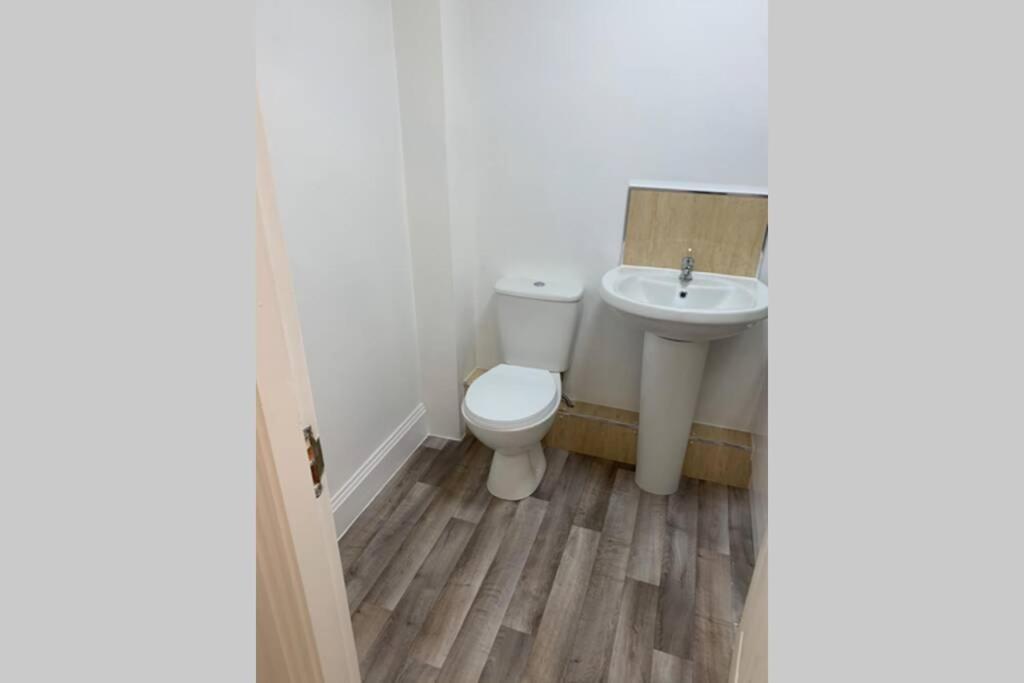 York City Centre, Recently Renovated 2 Bedroom Flat المظهر الخارجي الصورة