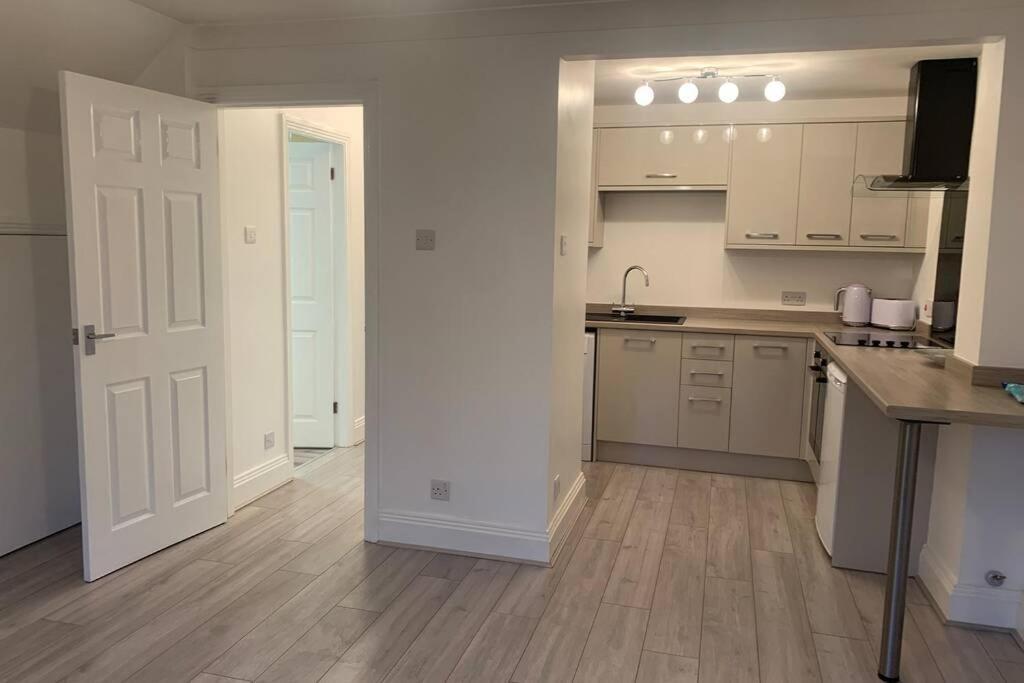 York City Centre, Recently Renovated 2 Bedroom Flat المظهر الخارجي الصورة